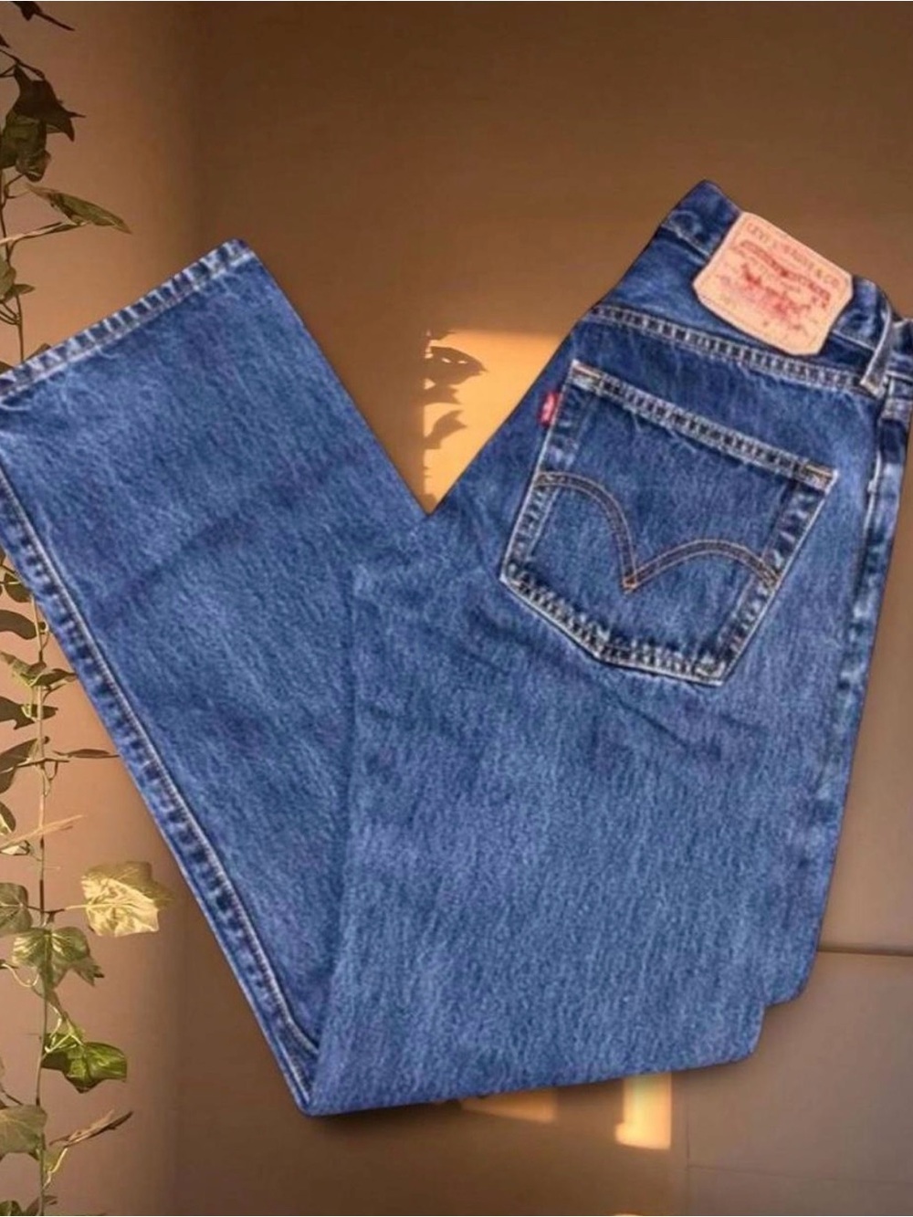 Vintage Levi's Women’s Classic Blue Straight Leg Jeans Size 4